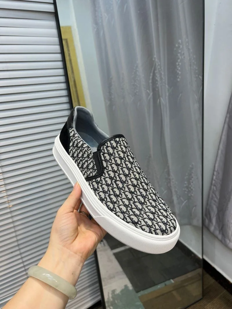 Effortless Christian Dior Low Shoes 22269