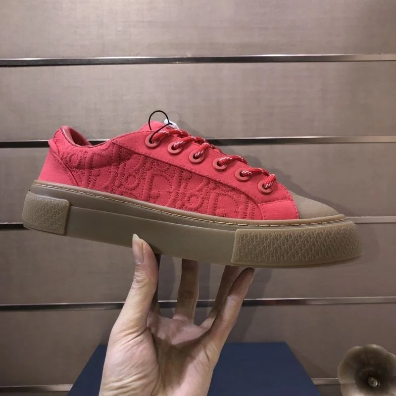 Fashionable Christian Dior Low Shoes 22227