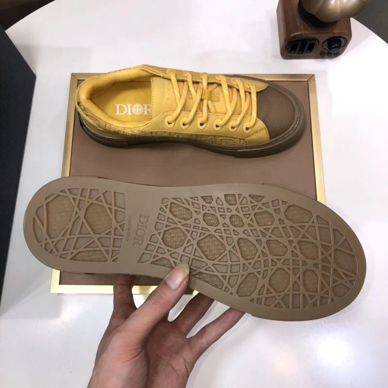 Christian Dior Low Shoes Attractive 22232