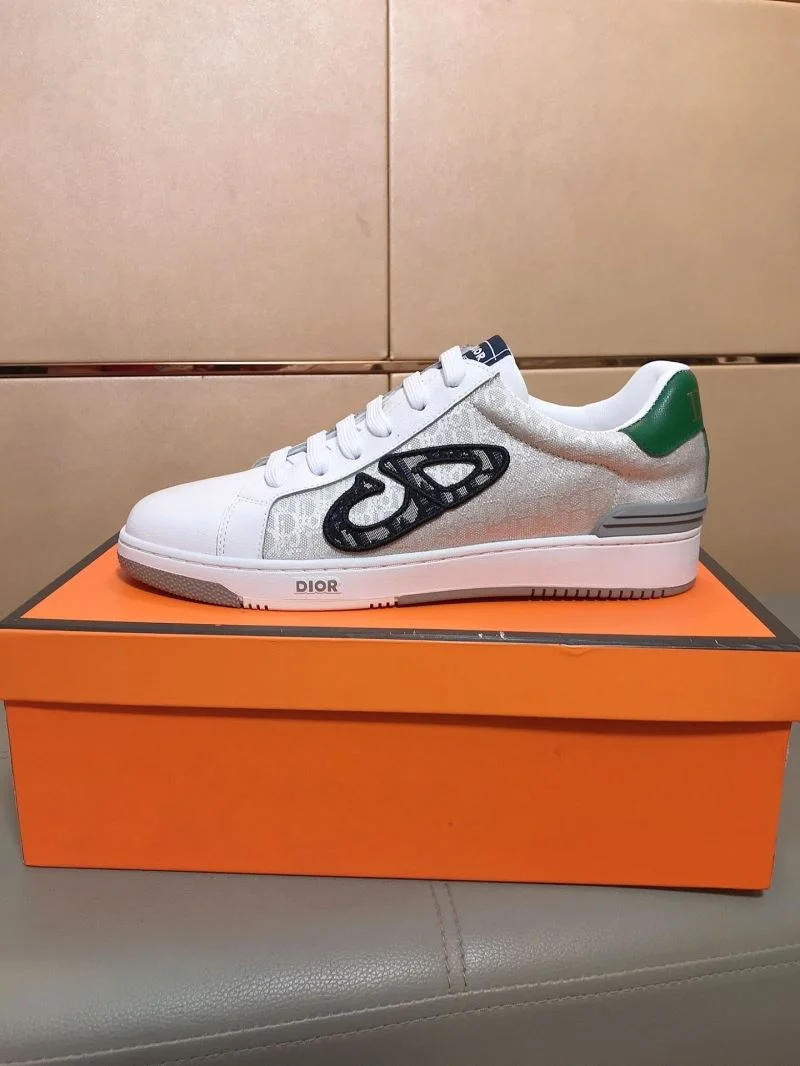 RelaxedFit Christian Dior Low Shoes 22194