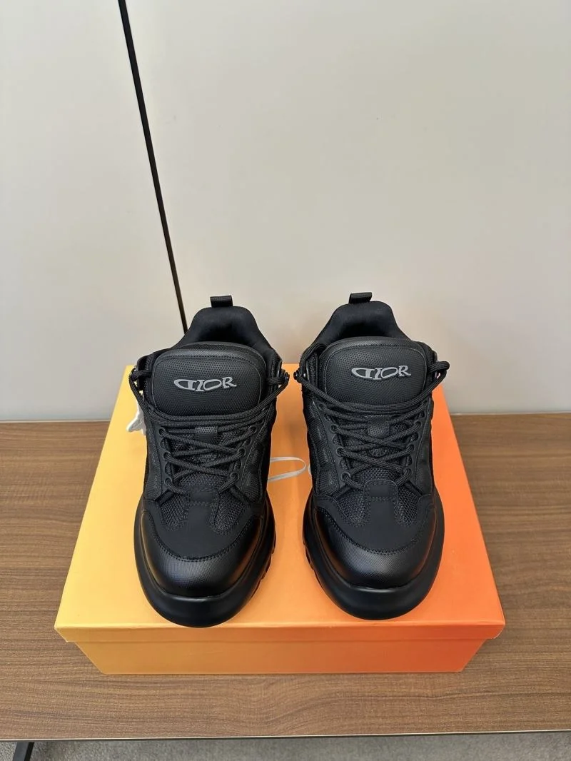 Sleek Christian Dior Low Shoes 22574