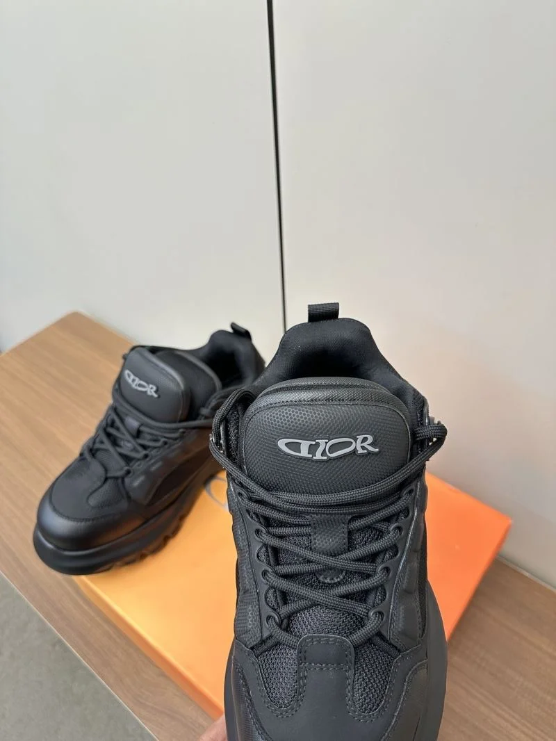 Sleek Christian Dior Low Shoes 22574