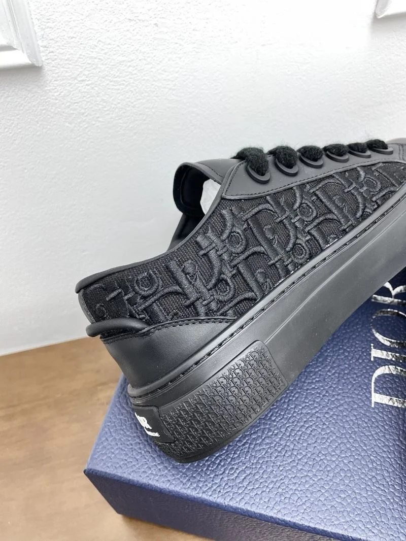 Christian Dior Low Shoes WaterResistant 22544