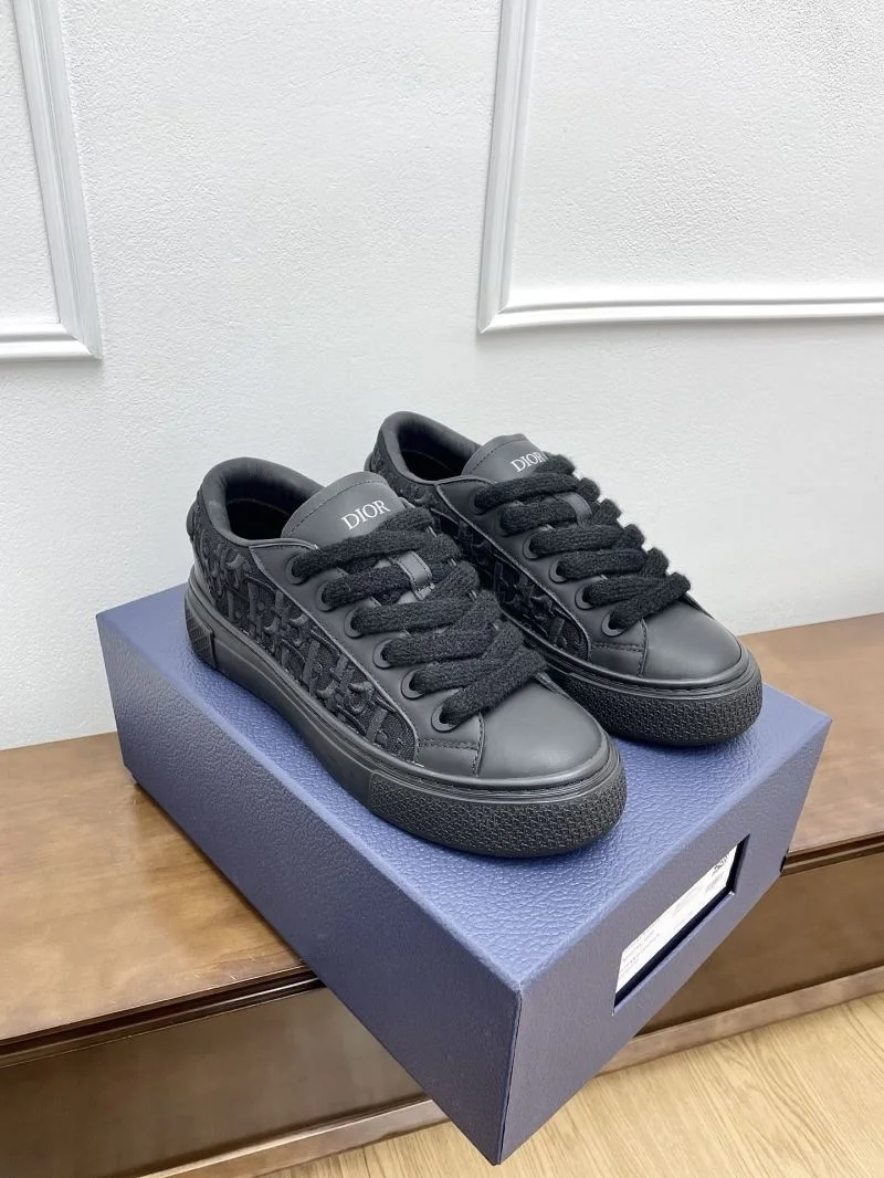 Christian Dior Low Shoes WaterResistant 22544