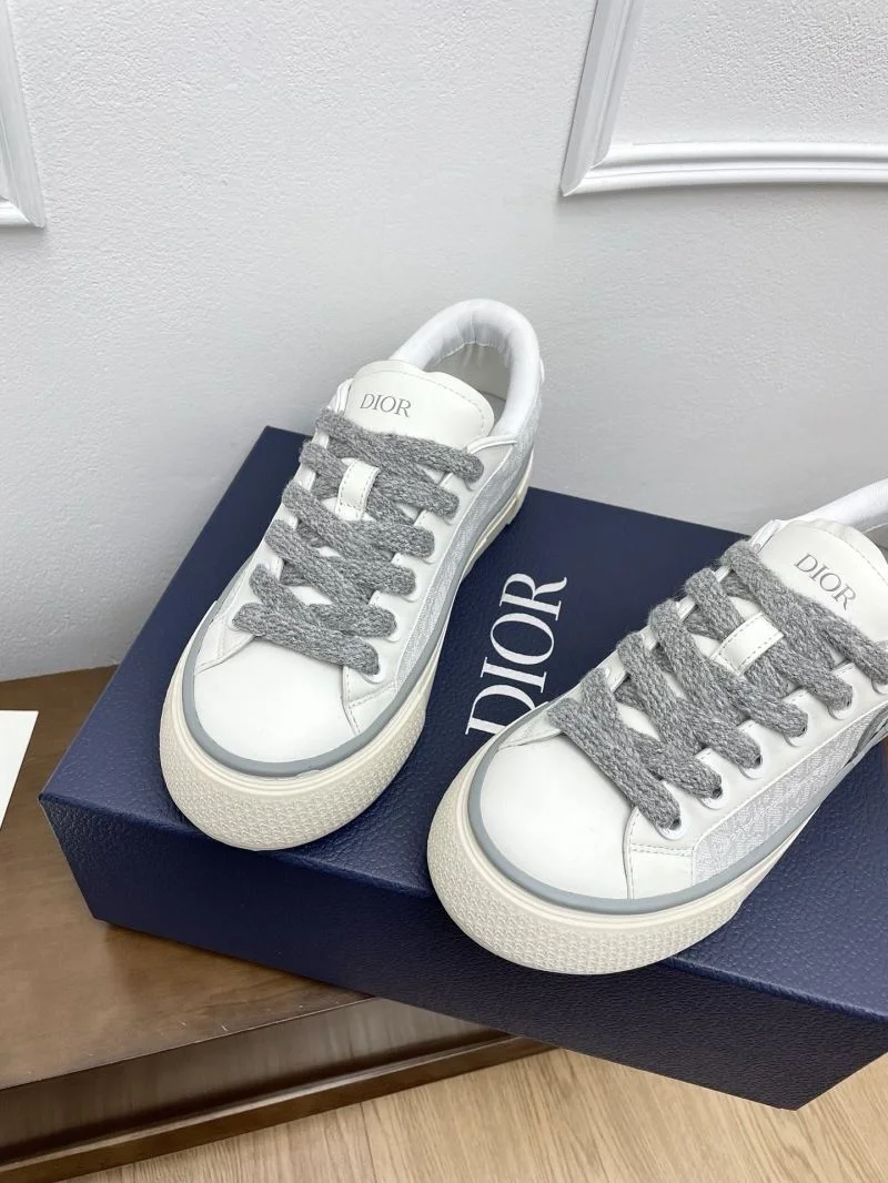 UrbanChic Christian Dior Low Shoes 22551