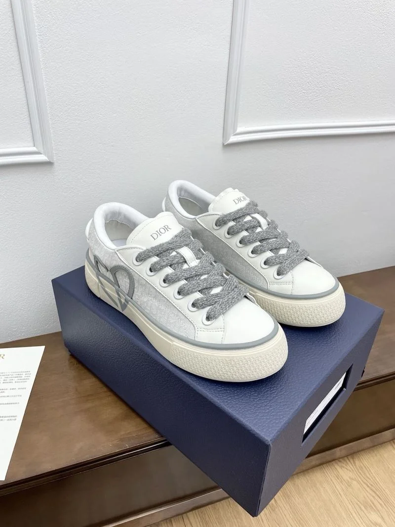 UrbanChic Christian Dior Low Shoes 22551