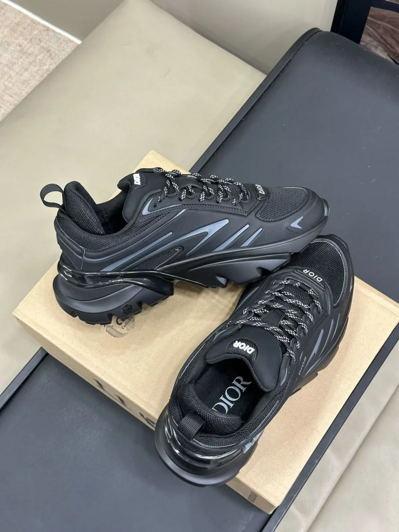 Christian Dior Low Shoes Reliable 22532
