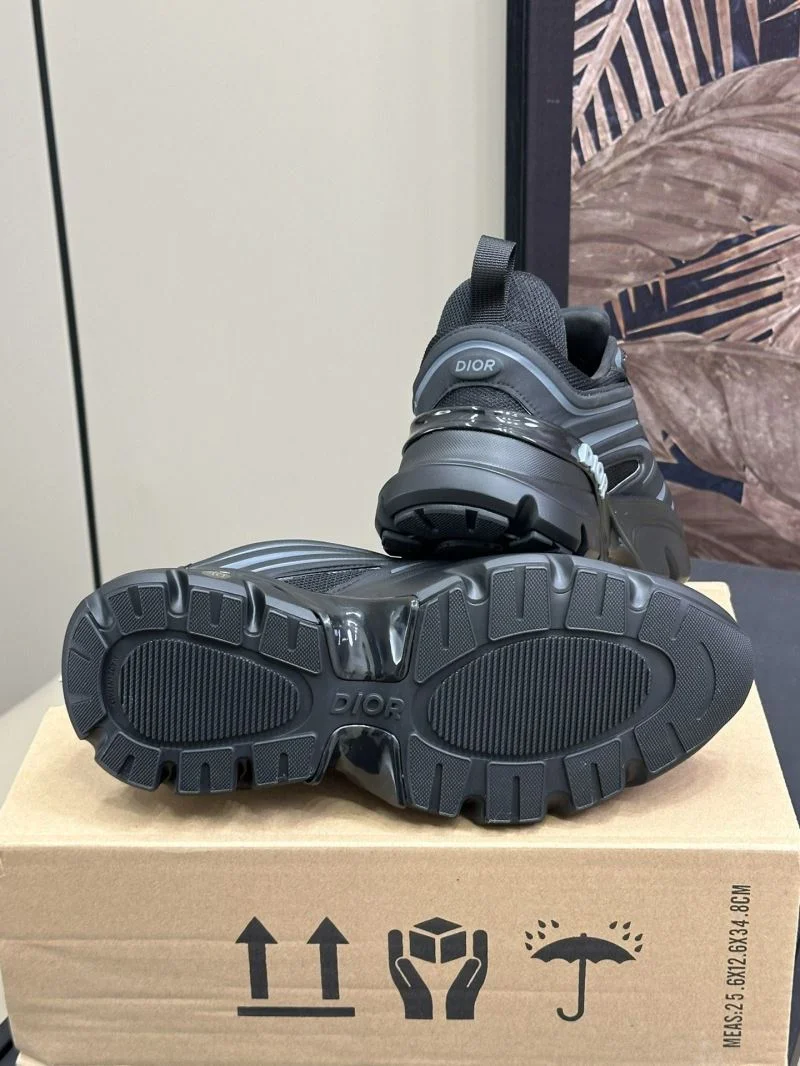 Christian Dior Low Shoes Reliable 22532