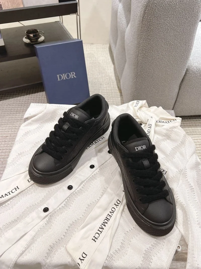 Vibrant Christian Dior Low Shoes 20940