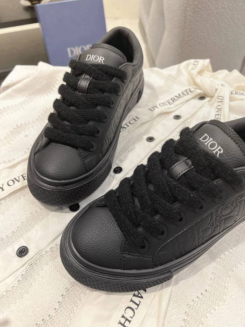 Vibrant Christian Dior Low Shoes 20940