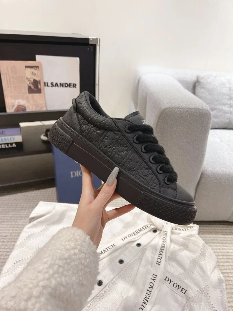 Vibrant Christian Dior Low Shoes 20940