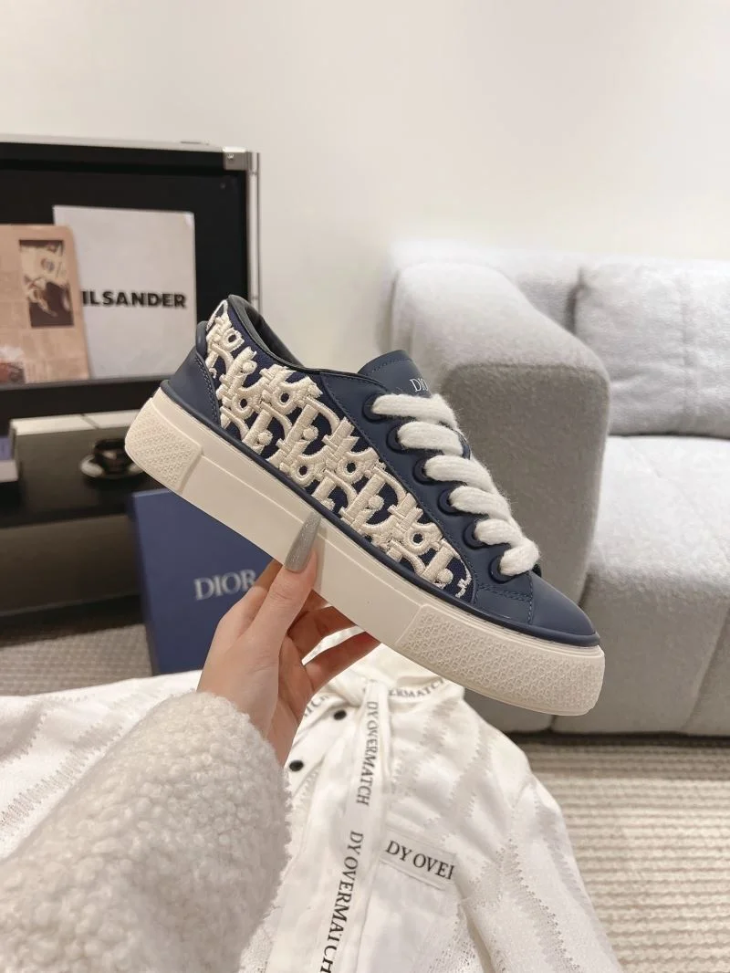 Stylish Christian Dior Low Shoes 20926