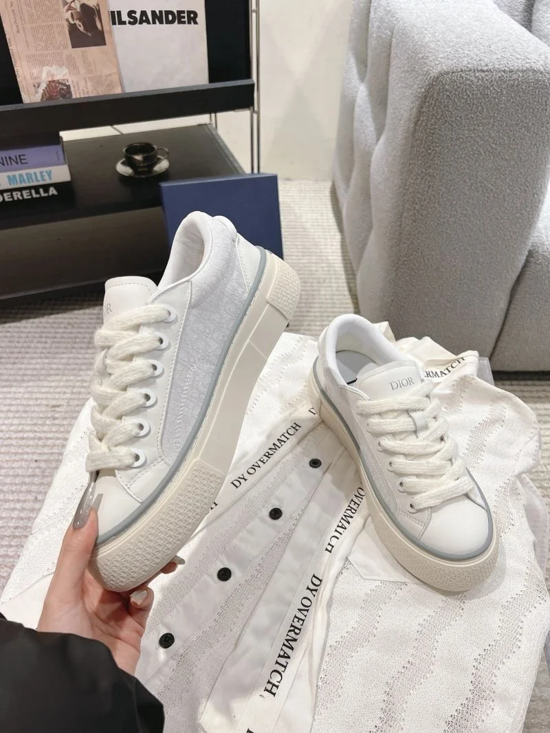 Sleek Christian Dior Low Shoes 20919
