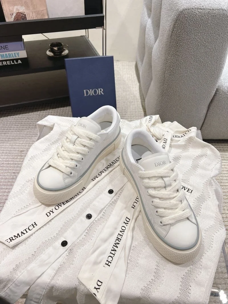 Sleek Christian Dior Low Shoes 20919