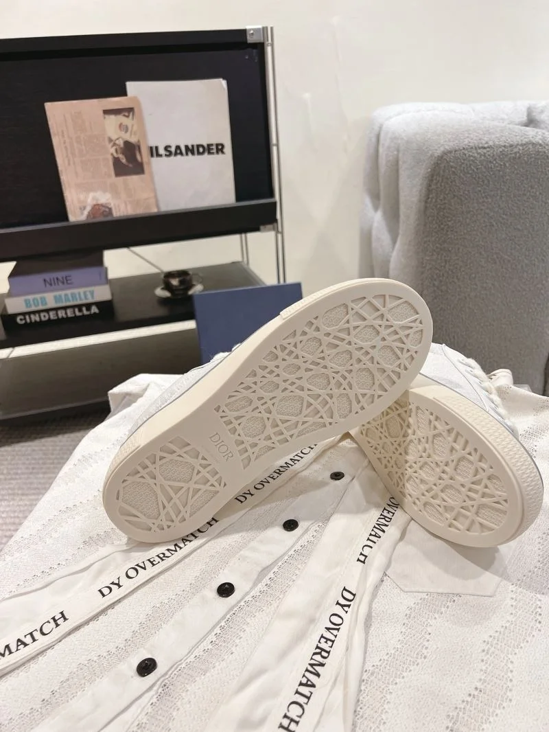 Sleek Christian Dior Low Shoes 20919