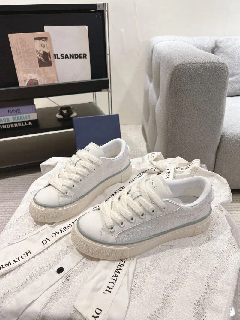 Sleek Christian Dior Low Shoes 20919