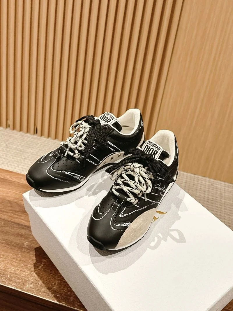 Fashionable Christian Dior Low Shoes 20909