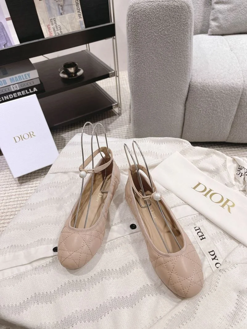 Christian Dior Low Shoes WellDesigned 20889