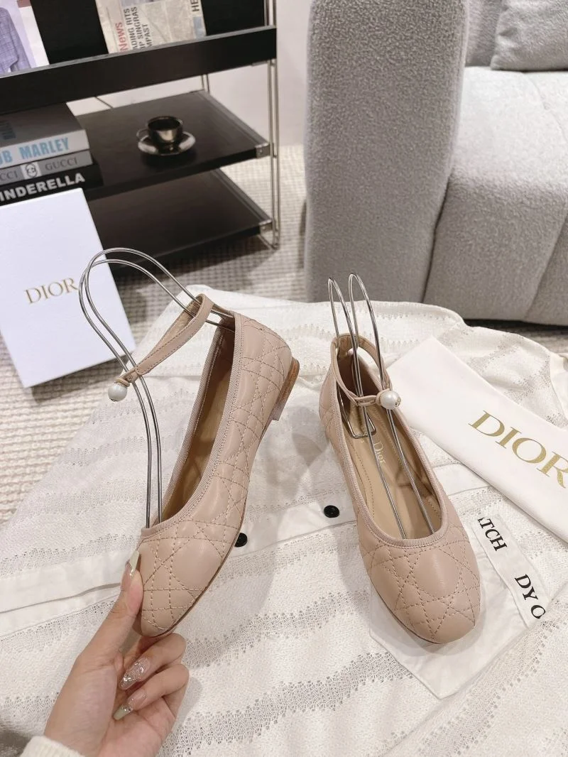 Christian Dior Low Shoes WellDesigned 20889