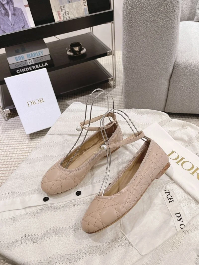Christian Dior Low Shoes WellDesigned 20889