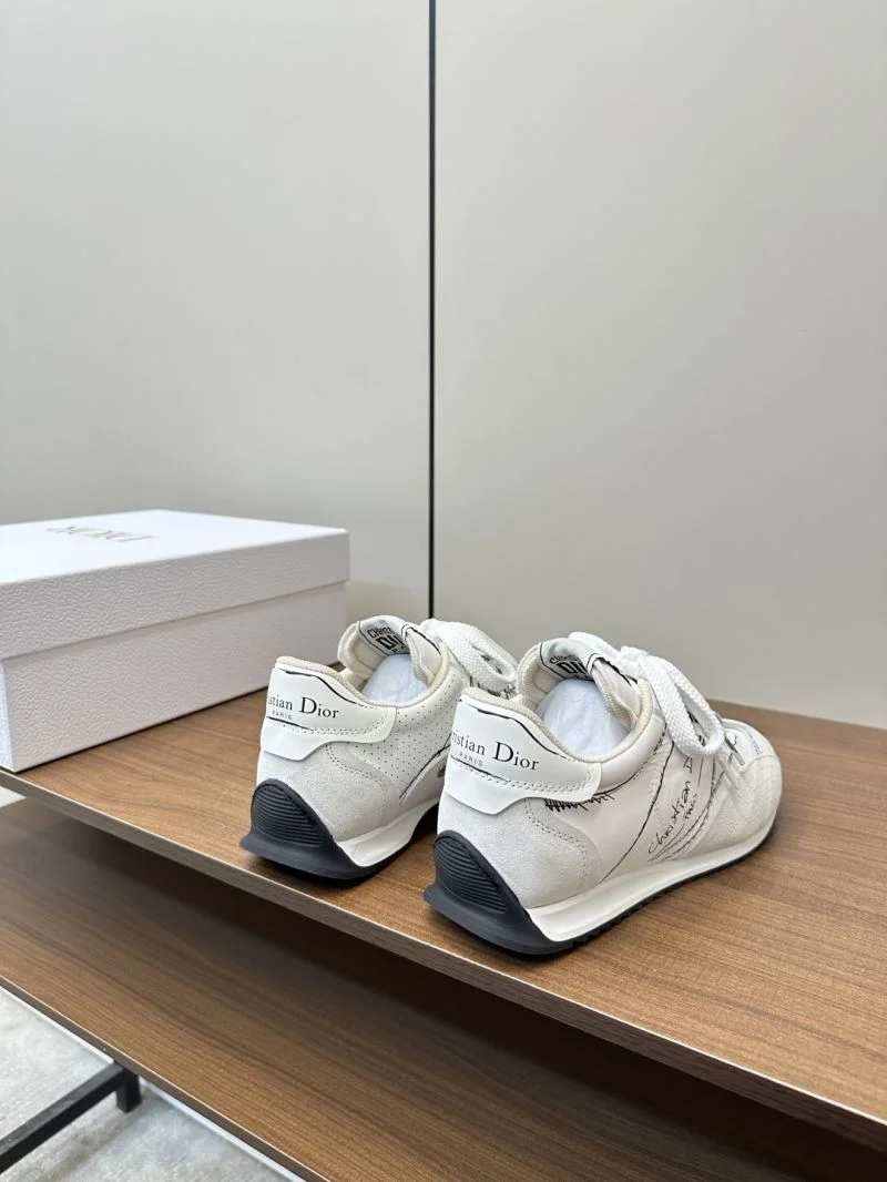 Refined Christian Dior Low Shoes 20878