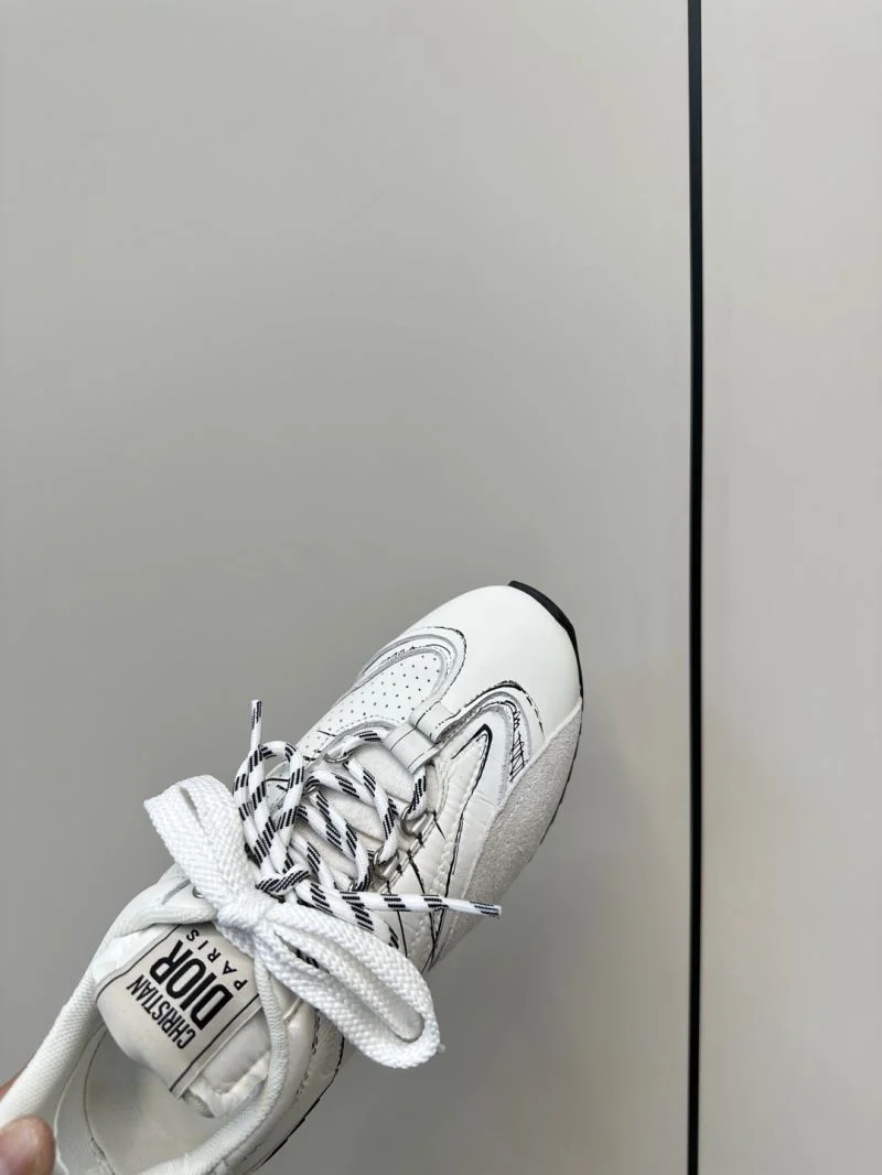 Refined Christian Dior Low Shoes 20878