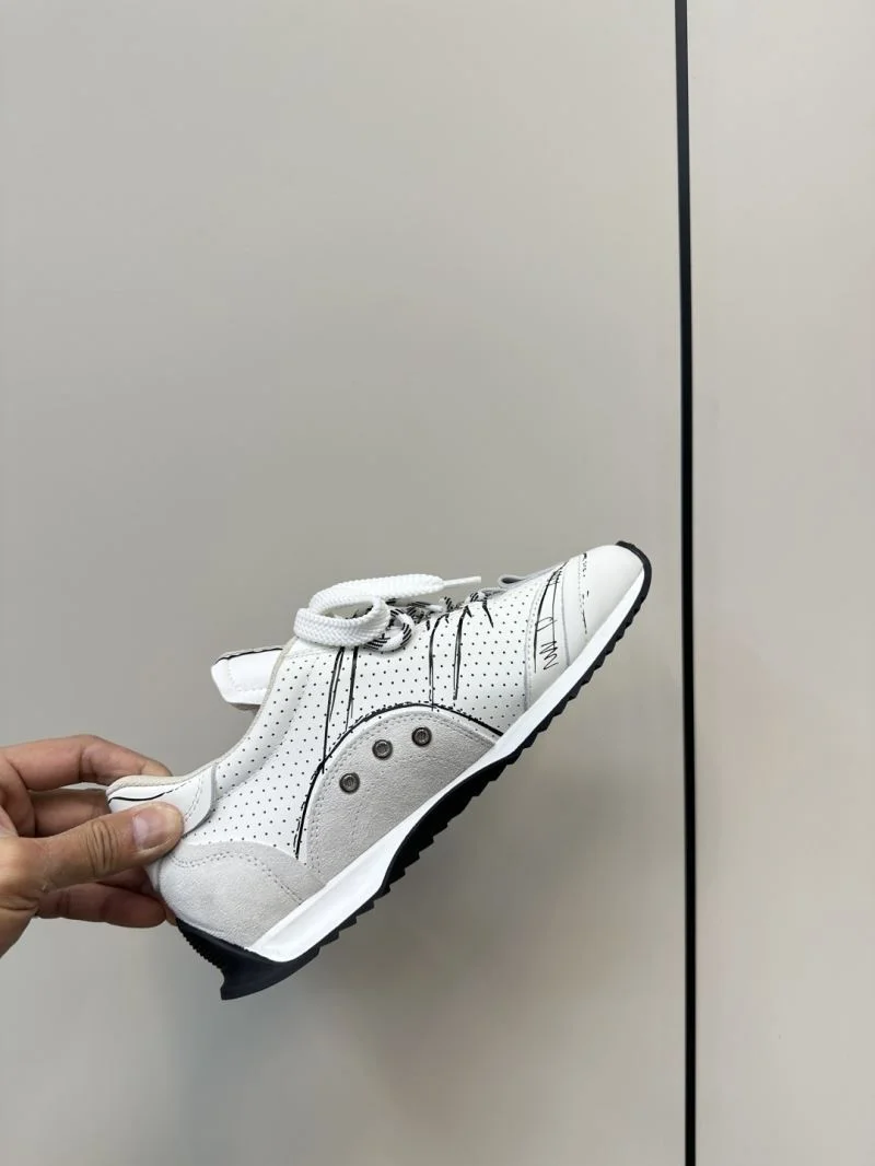 Refined Christian Dior Low Shoes 20878