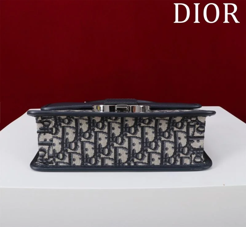 Minimalist Christian Dior Montaigne Bags 47654