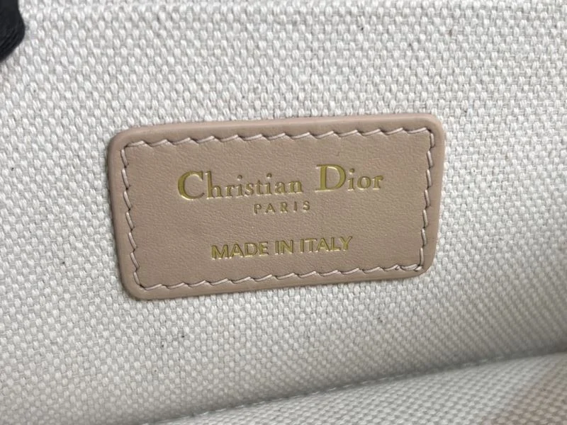 Christian Dior Montaigne Bags Compact 47573
