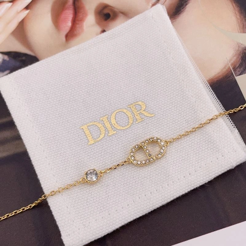 Premium Christian Dior Necklaces 235973