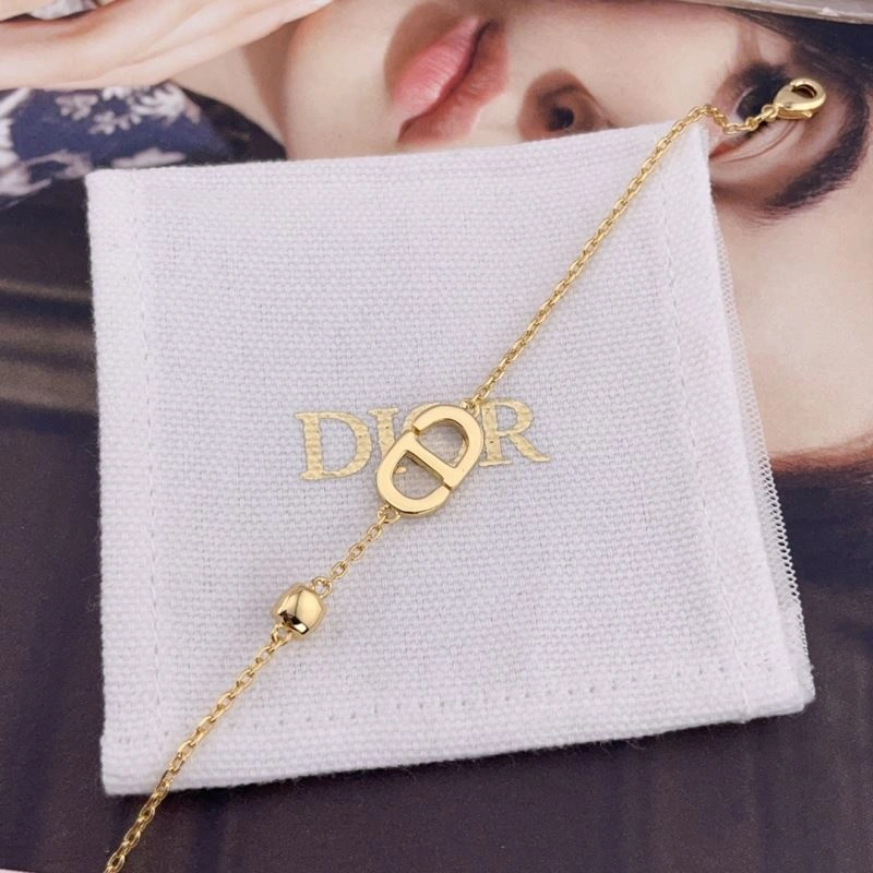 Premium Christian Dior Necklaces 235973