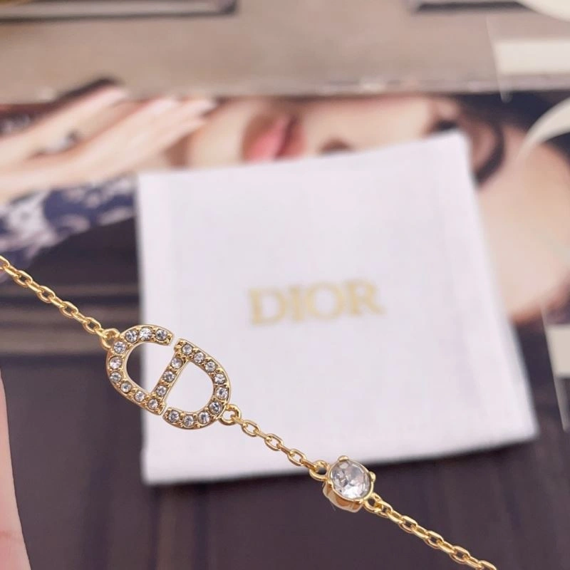 Premium Christian Dior Necklaces 235973