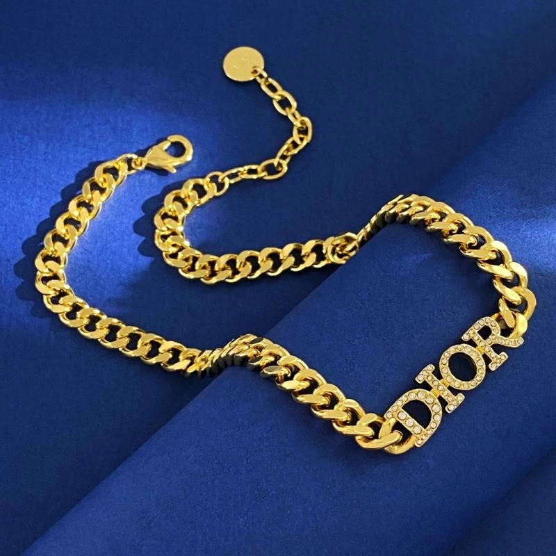 Minimalist Christian Dior Necklaces 235977