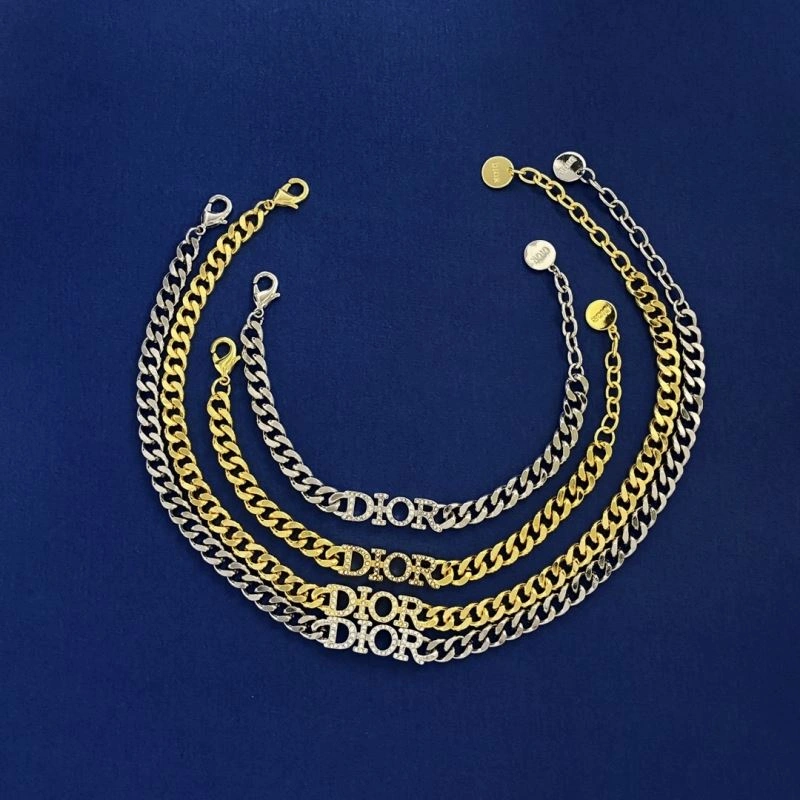 Minimalist Christian Dior Necklaces 235977
