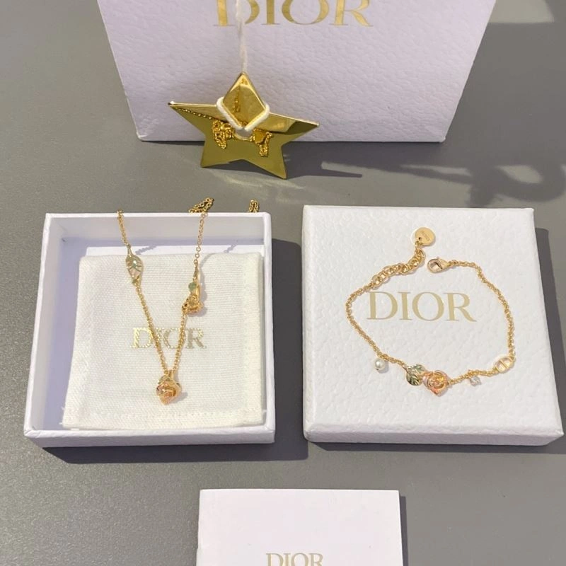 Durable Christian Dior Necklaces 235959