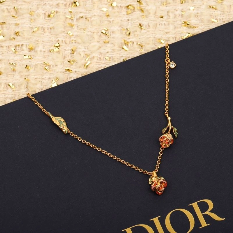 Tailored Christian Dior Necklaces 235960