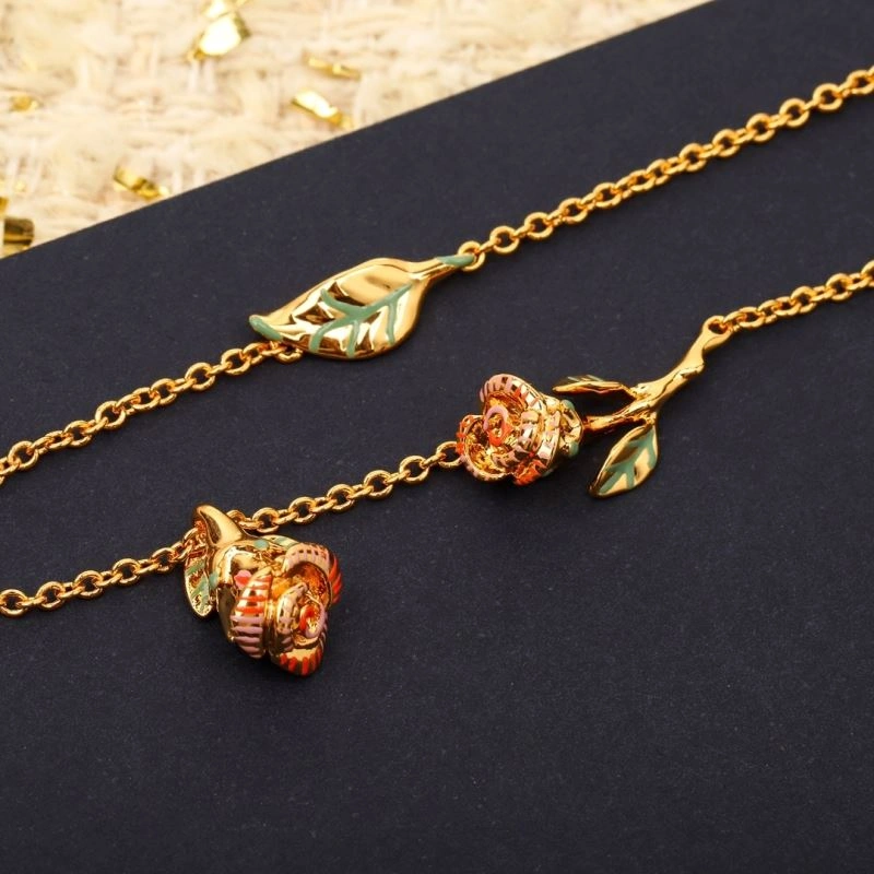 Tailored Christian Dior Necklaces 235960