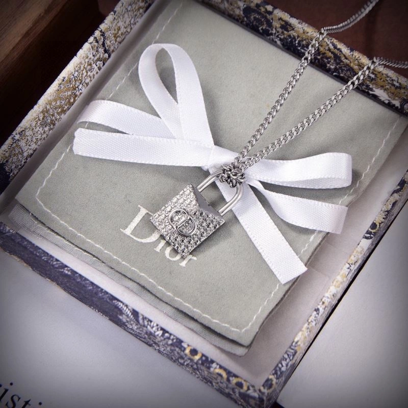 Christian Dior Necklaces Sporty 235957