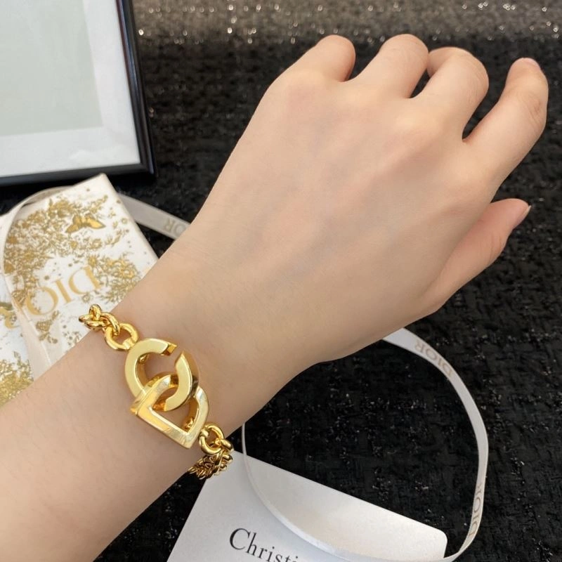 Efficient Christian Dior Necklaces 235946