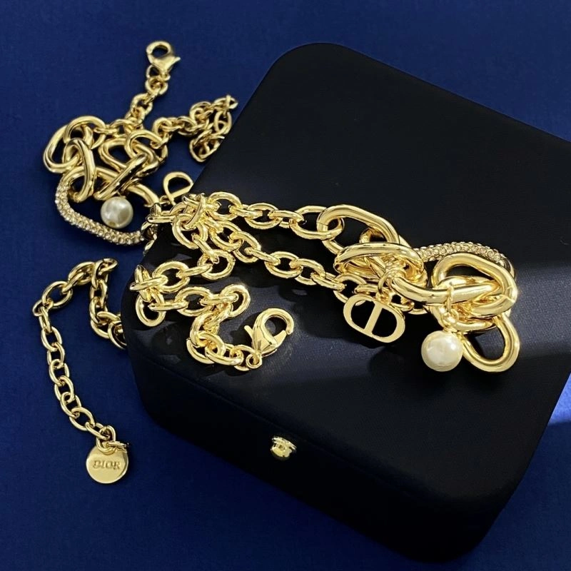 Christian Dior Necklaces Attractive 235941