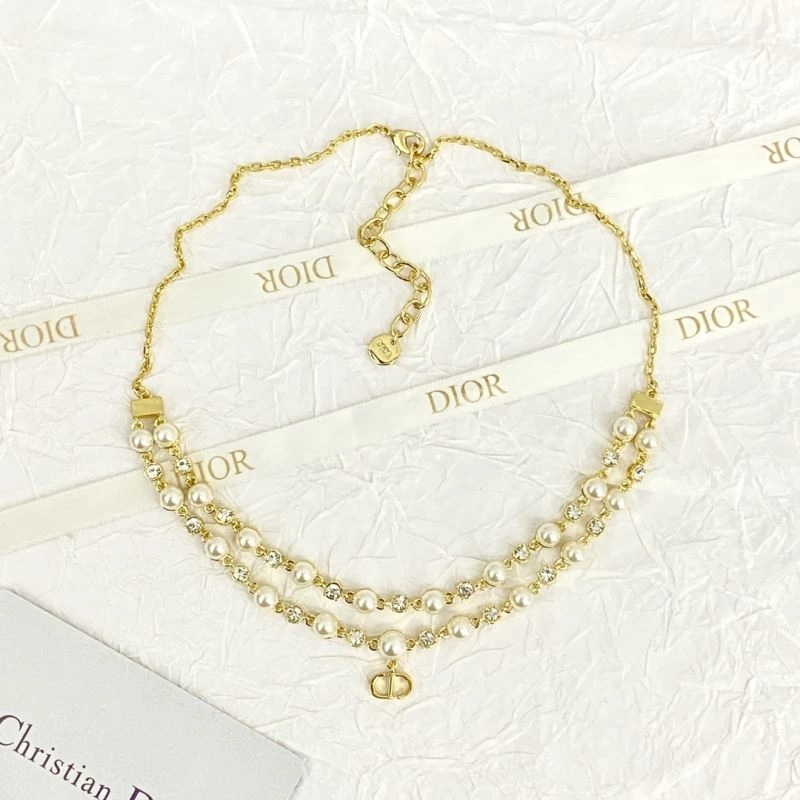 Compact Christian Dior Necklaces 235936