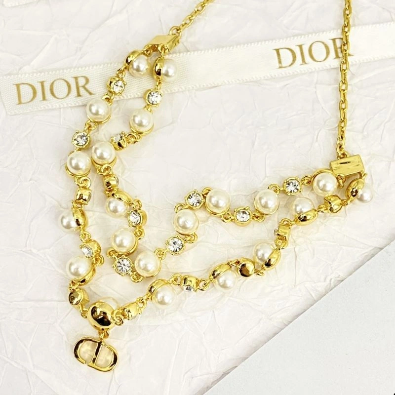 Compact Christian Dior Necklaces 235936