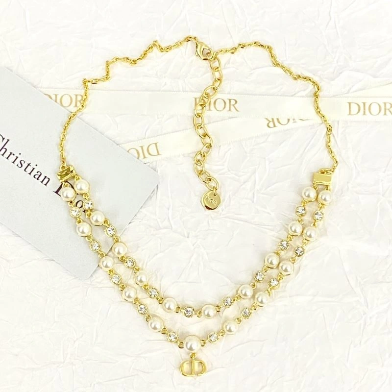 Compact Christian Dior Necklaces 235936