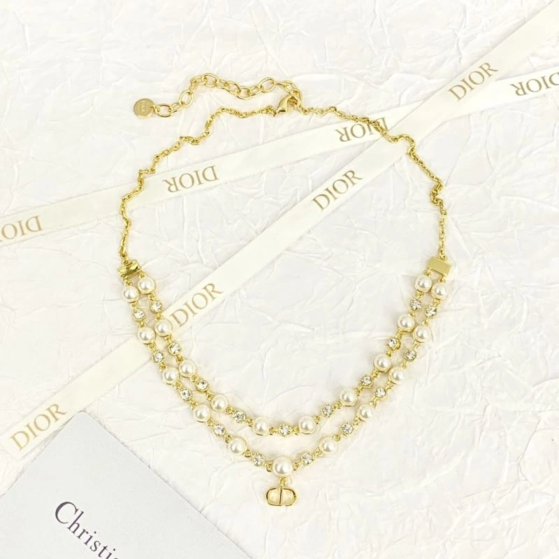 Compact Christian Dior Necklaces 235936