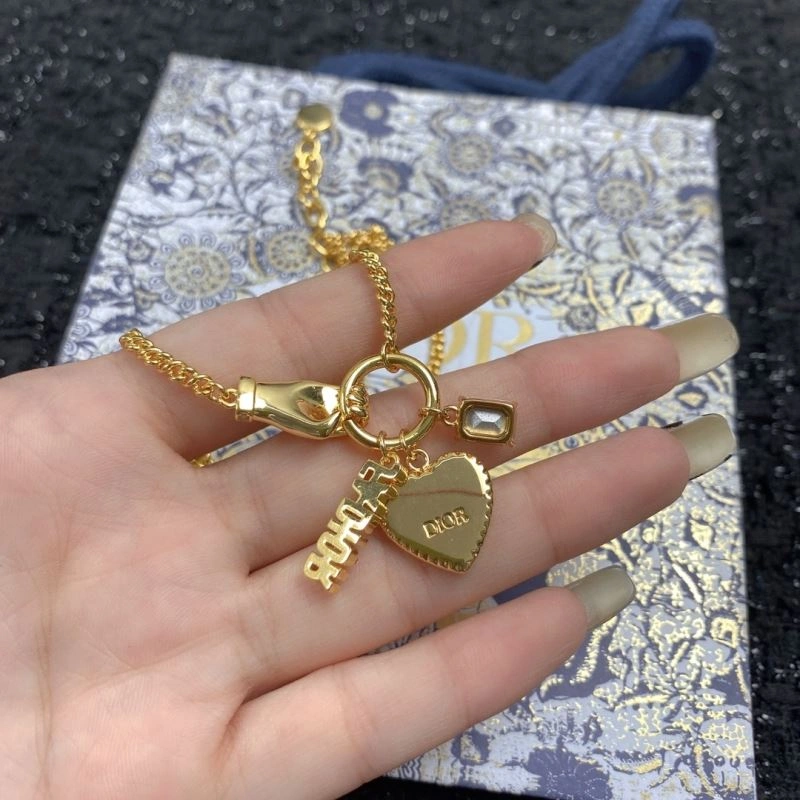 Christian Dior Necklaces Trendy 235931