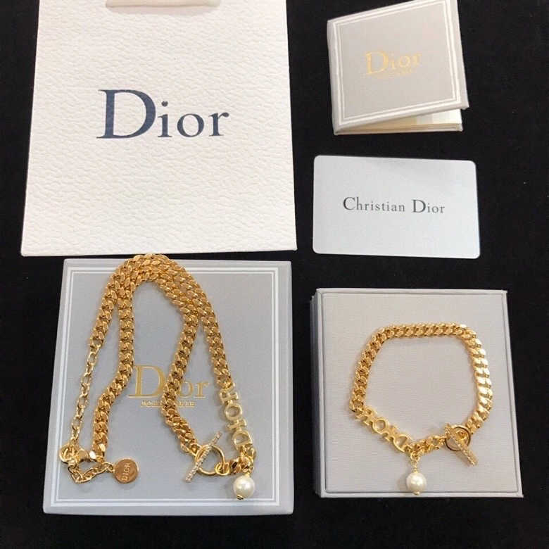 Soft Christian Dior Necklaces 235933