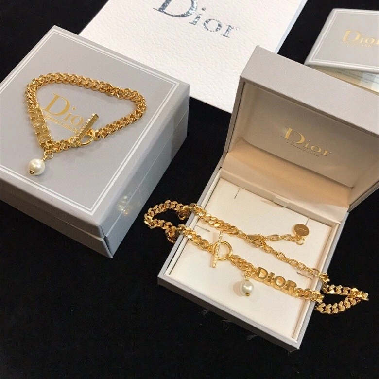 Soft Christian Dior Necklaces 235933