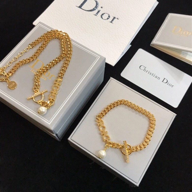 Soft Christian Dior Necklaces 235933
