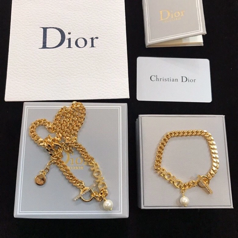 Soft Christian Dior Necklaces 235933