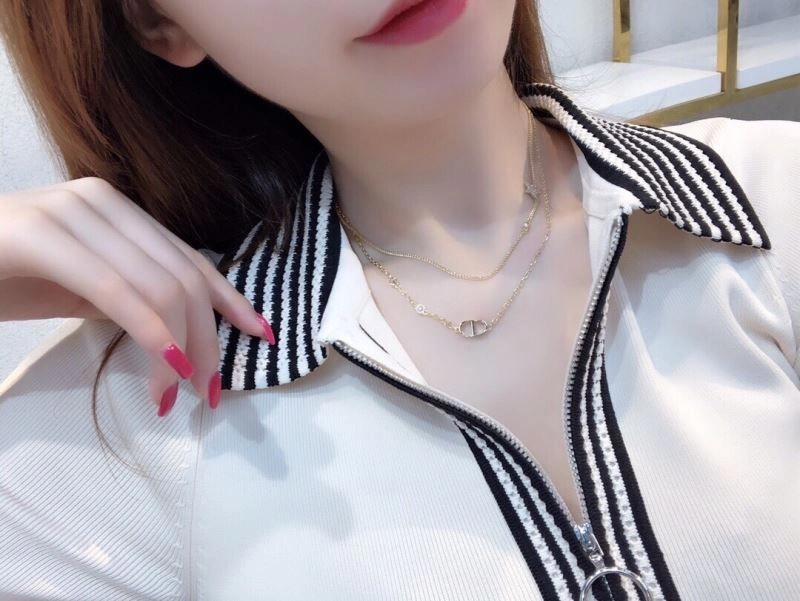 Sporty Christian Dior Necklaces 235934
